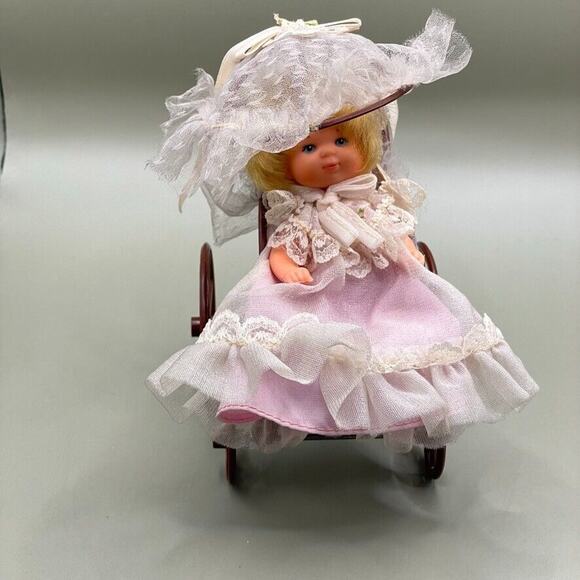 Vintage Rare 1976 Mattel 4 1/2" ROSEBUD Doll‎ LAVENDER LACE ROSE With Stroller - Picture 1 of 6